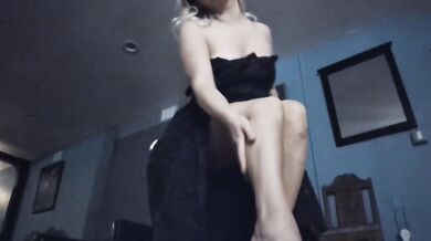 Hot Russian Goddess Crushes Feet On Face Gushes Cum Dripping Femdom