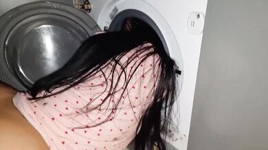 BBC destroys tight pawg snatch massive creampie in washer