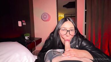 Hot Colombian girl from Tinder gets stuffed in motel rough sex session