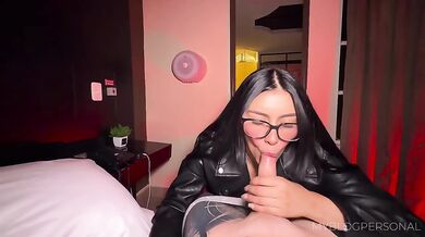 Hot Colombian girl from Tinder gets stuffed in motel rough sex session