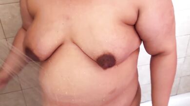 Open door neighbor watches me bathe my huge pregnant ass streaming live