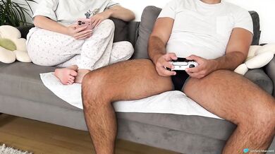 Stepbro drenches my white toes in thick cum