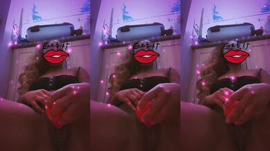 Ebony goddess worships her dripping pussy until she loses all control