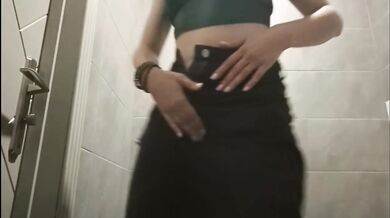 girl masturbating in the night club amateur solo