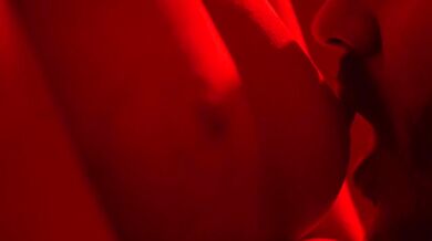 This Clit Licker Feels Like a Real Tongue On My Pussy - HoneyPlayBox