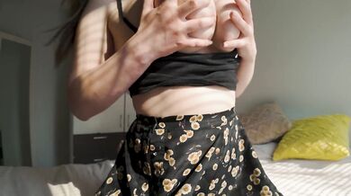 Cute Roommate Girl Stopped Riding Only After Creampie