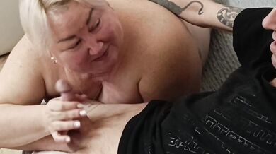 neighbor fucks my dick with her mouth