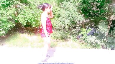 Public biker babe gets stuffed in nyc park yoga session