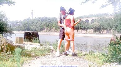 Public biker babe gets stuffed in nyc park yoga session