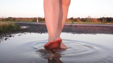 Light-colored tights ruined by beach puddles