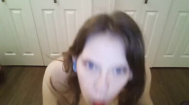 Blue eyes blowjob to relax thick thighs and big tits