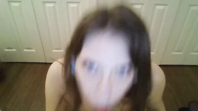 Blue eyes blowjob to relax thick thighs and big tits