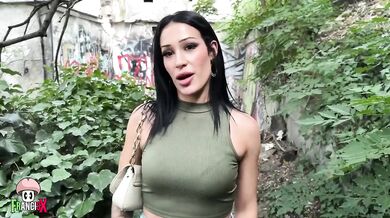 Brunette public blowjob steals cum in her mouth while Italian beauty deepthroats in park