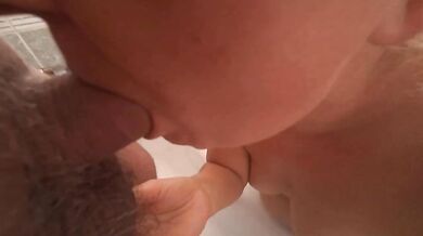Super raunchy blowjob in bath chokes on huge load