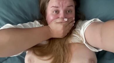Stranger on Tinder creampies her face down in missionary sex