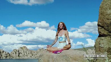 Redhead hypnotizes your mind while you squirt