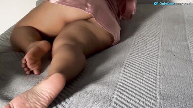 My Stepsister's Big Ass Leaks Cream While I Fuck Her Raw Hard