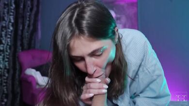 Lonely dick gets royal help princess lili deepthroat blowjob cumshot