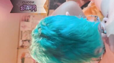Blue hair hippie chick deepthroats like a pro lucky me gets the best head ever