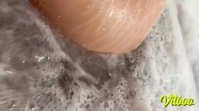 Jacuzzi destruction Video purely hot latina big ass plunges in