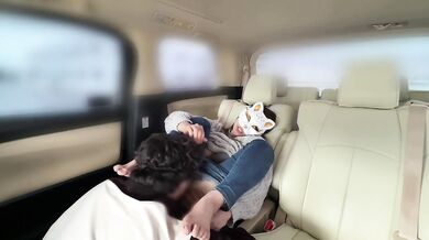 Screaming car sex with a married MILF before work