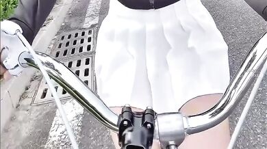 Bicycle Vibrator destroys my pussy on the open road