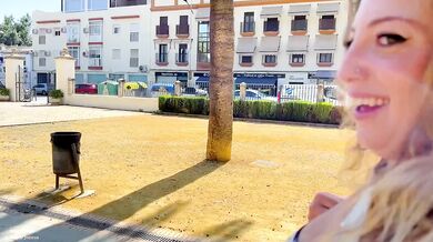 Seville park slut deepthroated blown flooded with cum and piss shower in broad daylight