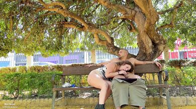 Seville park slut deepthroated blown flooded with cum and piss shower in broad daylight
