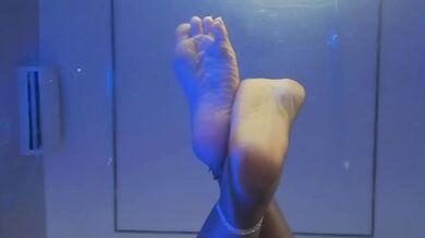 Crushed under my feet perfect esclavo mini early Latina solo dominatrix