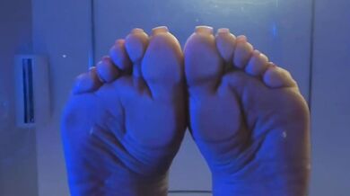 Crushed under my feet perfect esclavo mini early Latina solo dominatrix