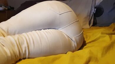 Bedwetting in white jeans gets her soaked alone and lazy