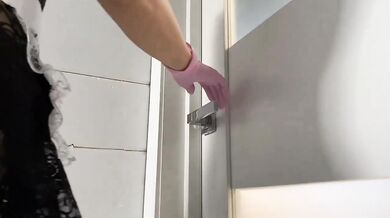 Maid’s gagging deepthroat on boss’s throbbing cock until ass is dripping with cum