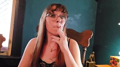 Ms Thrope Smokes new cigarette brands dripping deep throat