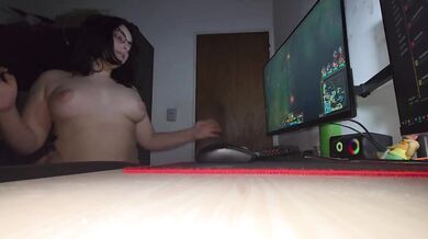 Furry eGamer gets fucked hard while streaming league of legends