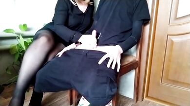 Pulled out my dick for the hot milf wearing black pantyhose