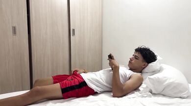 My stepson's addiction to jerking off I stopped it with my ass