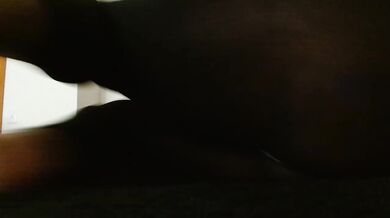 Ebony dominatrix worships her big juicy ass and feet