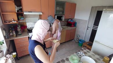 Amateur couple having fun in the juicy kitchen hairy milf creampie