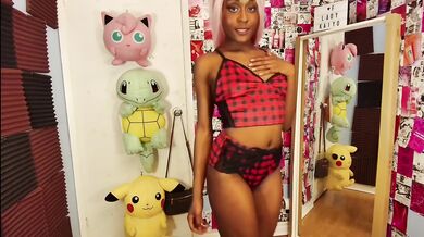 Thick ebony gamer girl LADYKAIYO shaking her phat booty in cute two-piece