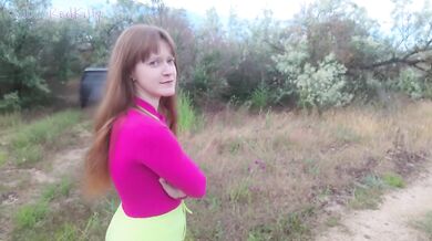 Date with SubmiRedKitty ends with car blowjob and cum-filled fucking