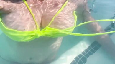 Artemisia flashes her soaked tits smoking underwater big tits italian smoke fetish