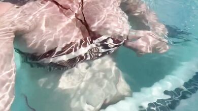 Artemisia flashes her soaked tits smoking underwater big tits italian smoke fetish
