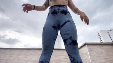 Workout makes me super wet and I totally agree SWEET KIMI riding a huge dildo