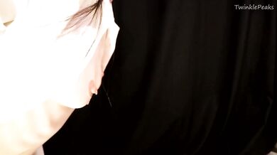 Close-up Nipple to Clit Clamp Play squirt Solo