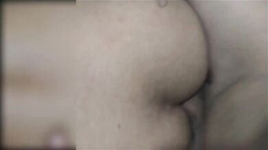 Anal brutal abre a bunda da dona de casa MILF gozada