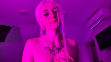 Fucked that oily ass doggy style in the twilight blonde POV raw