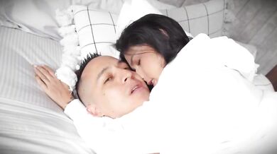 My roommate fucks me like a slut while I share his bed MILF POV cumshot