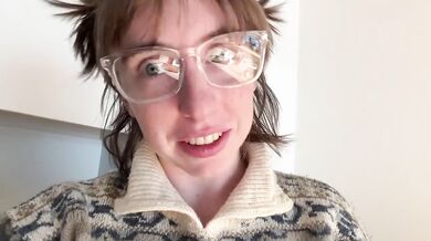 Porn girl vlog morning routine nude changing room solo brunette