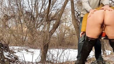 Stepmom’s fat ass gushes public pee for me in nylon boots