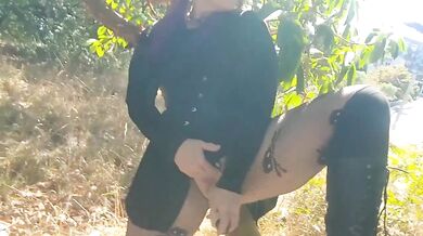 Milf dildo wrecks her wet pussy in public till strangers gag
